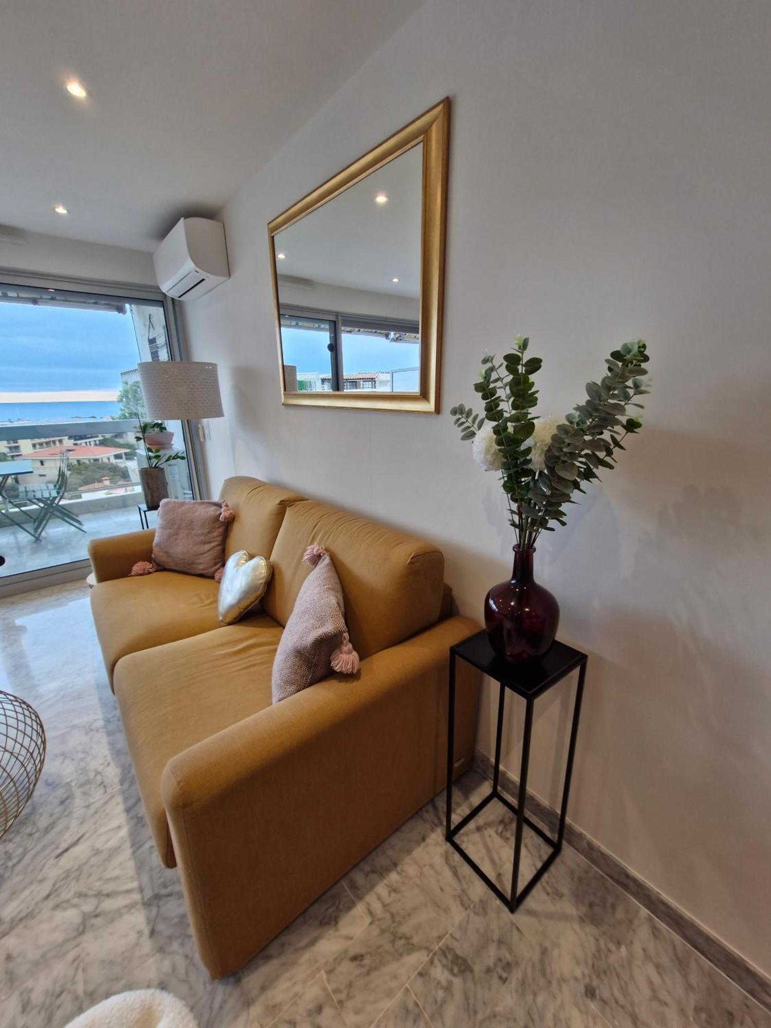 Sunny And Cosy Sea View Studio Antibes Exteriér fotografie